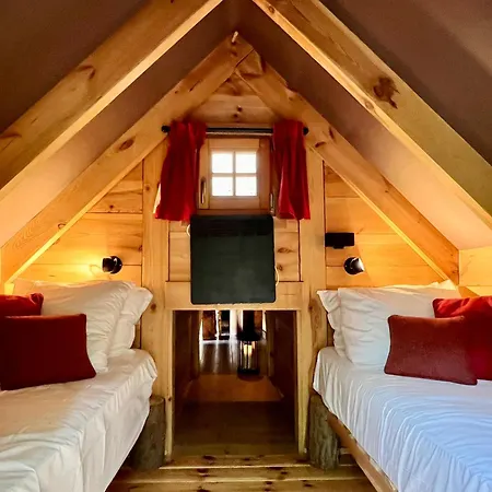 Les De Rensiwez Aparthotel 4*