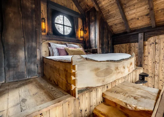 Les De Rensiwez 4* Mabompre